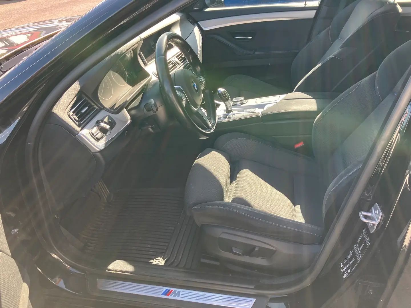 Car Image - 1K6Ec79tVWG4F8OxFeIAmw