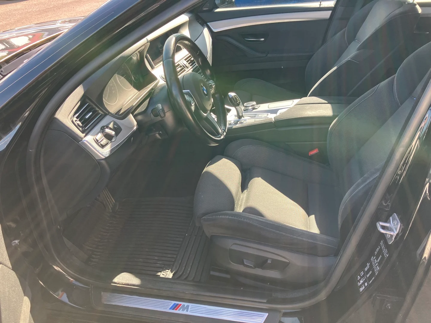 Car Image - 1K6Ec79tVWG4F8OxFeIAmw