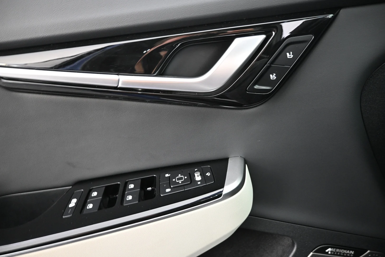 Car Image - 4h8hO50vGRyitk9ppj1qgE