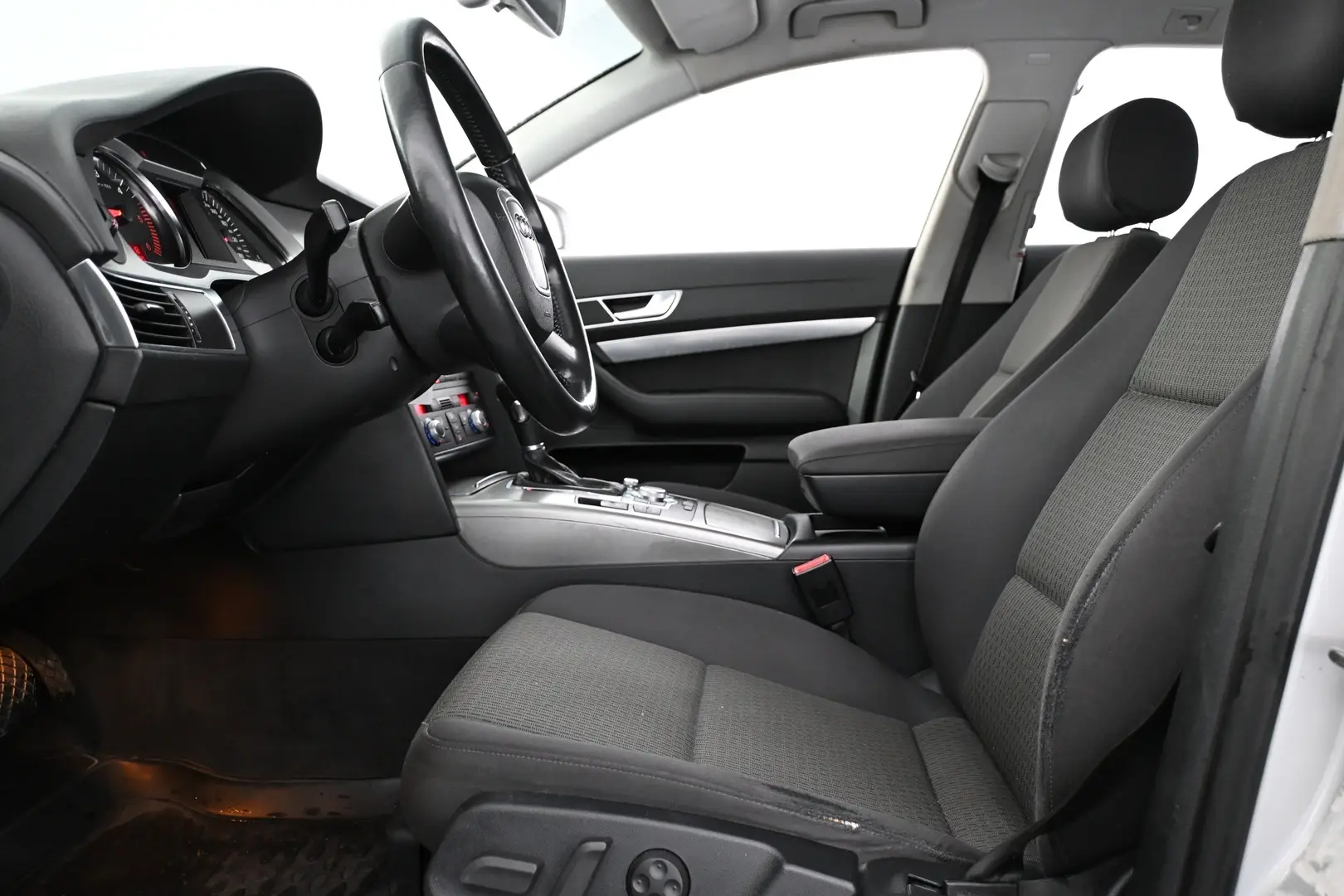 Car Image - 2PhVz1hvneY48ShKKvoYTx