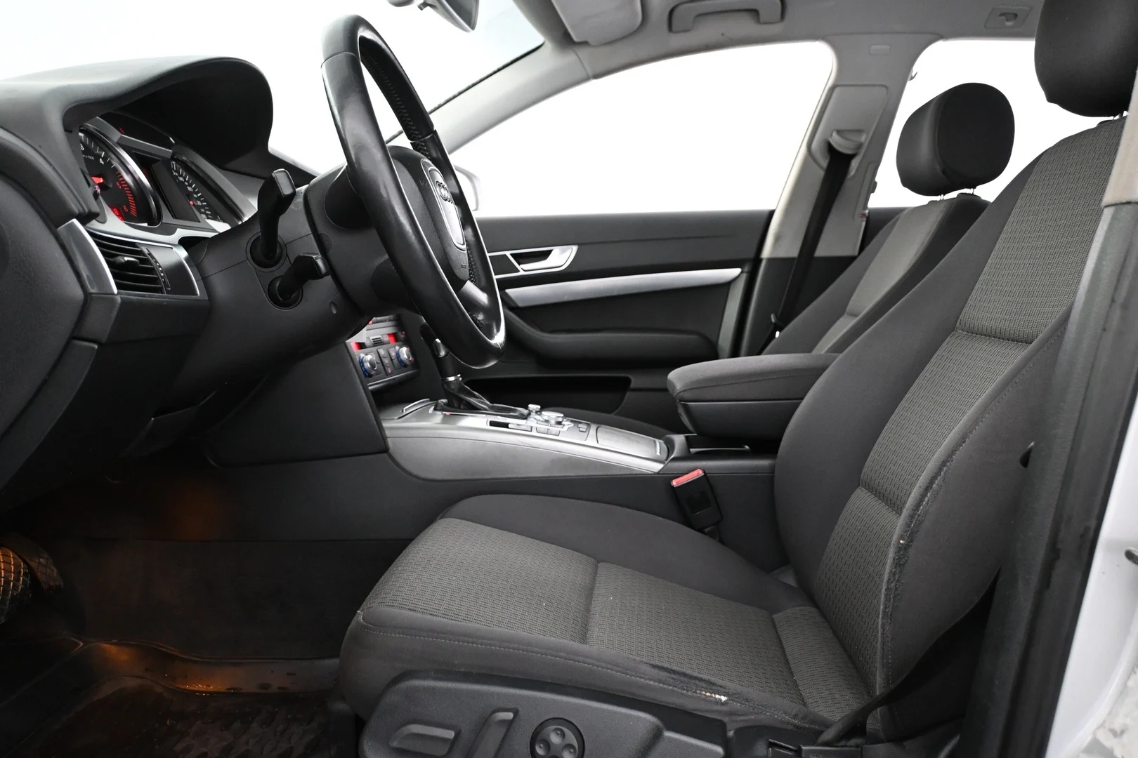 Car Image - 2PhVz1hvneY48ShKKvoYTx
