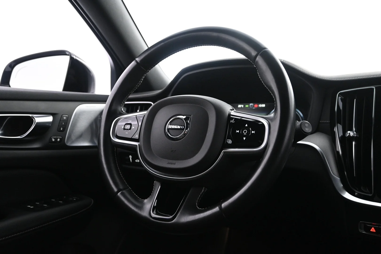 Car Image - 3bzAmxaplGNzHkvYxAyWv3