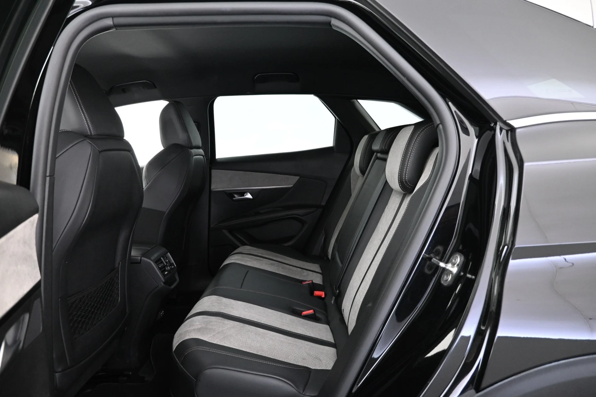 Car Image - 7ndB3ga2ExKwpgi9dAvU5y