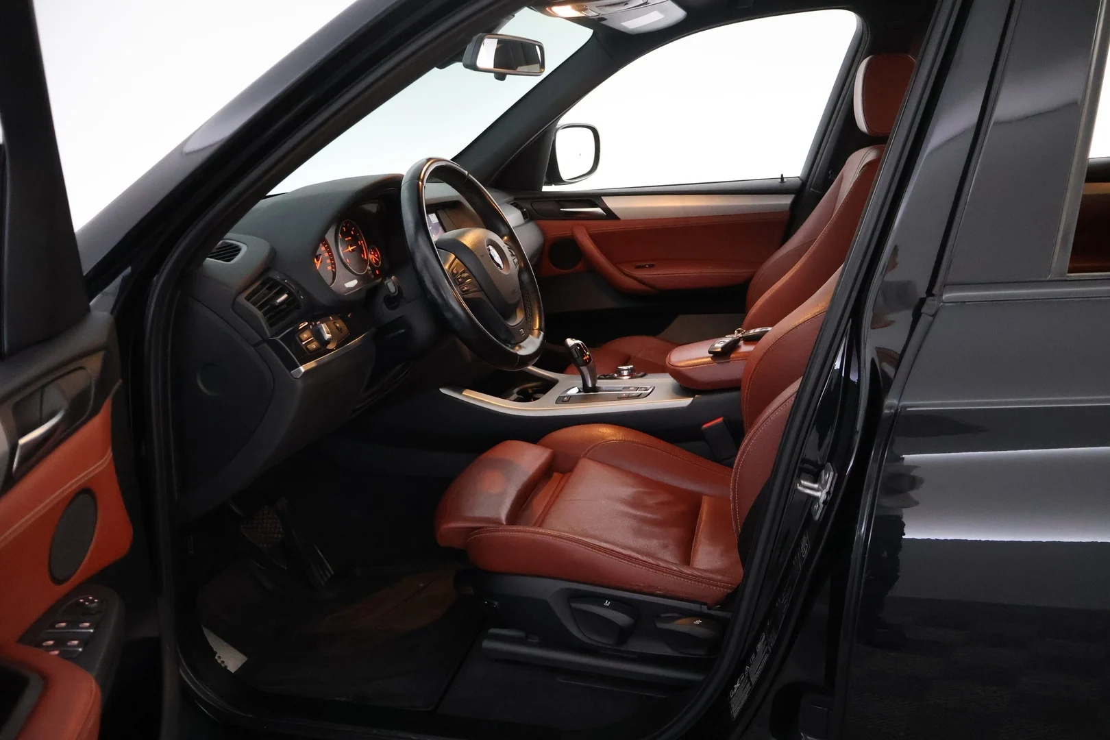 Car Image - 5KRbYWkxb8sapTJ9hKKA89