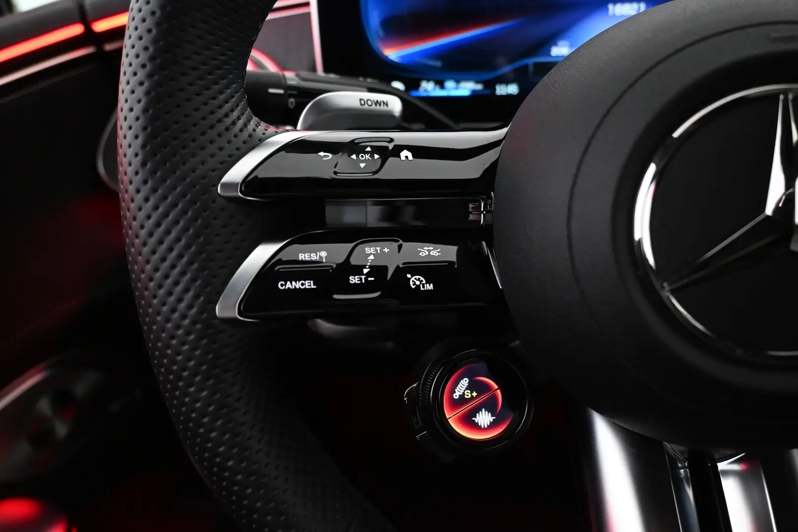 Car Image - 4wzLxsQDAf3MAywf5CwBLb