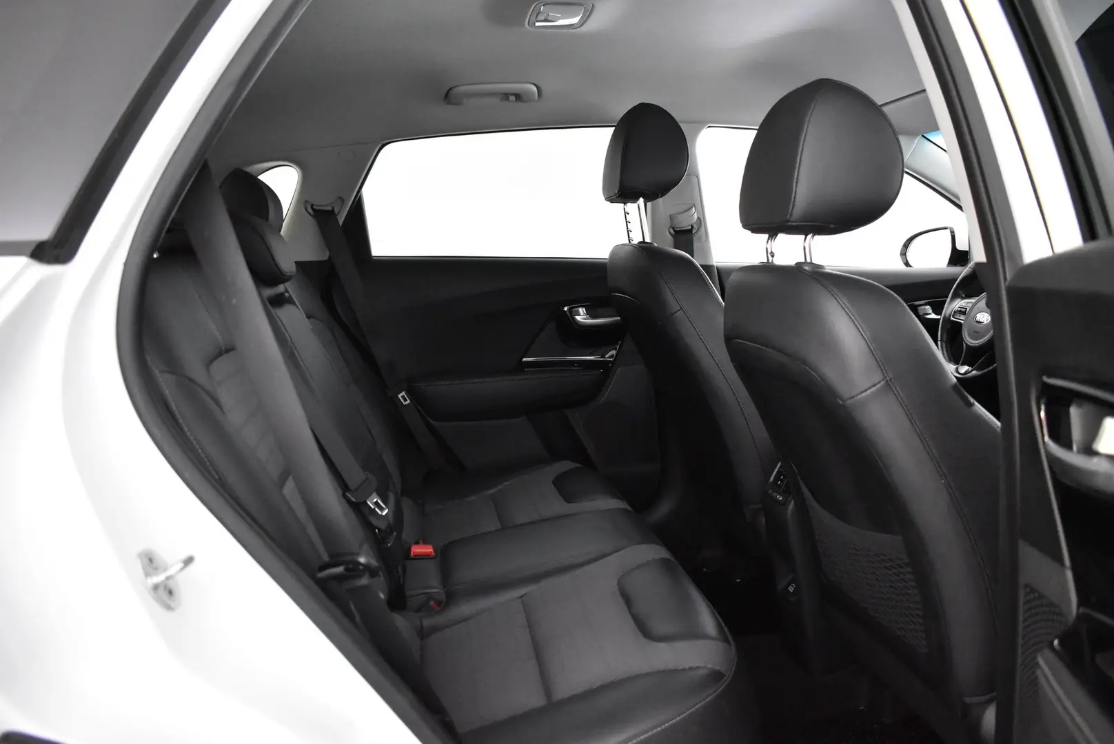 Car Image - 1Eif5s4d5EluTQso3DYCQH