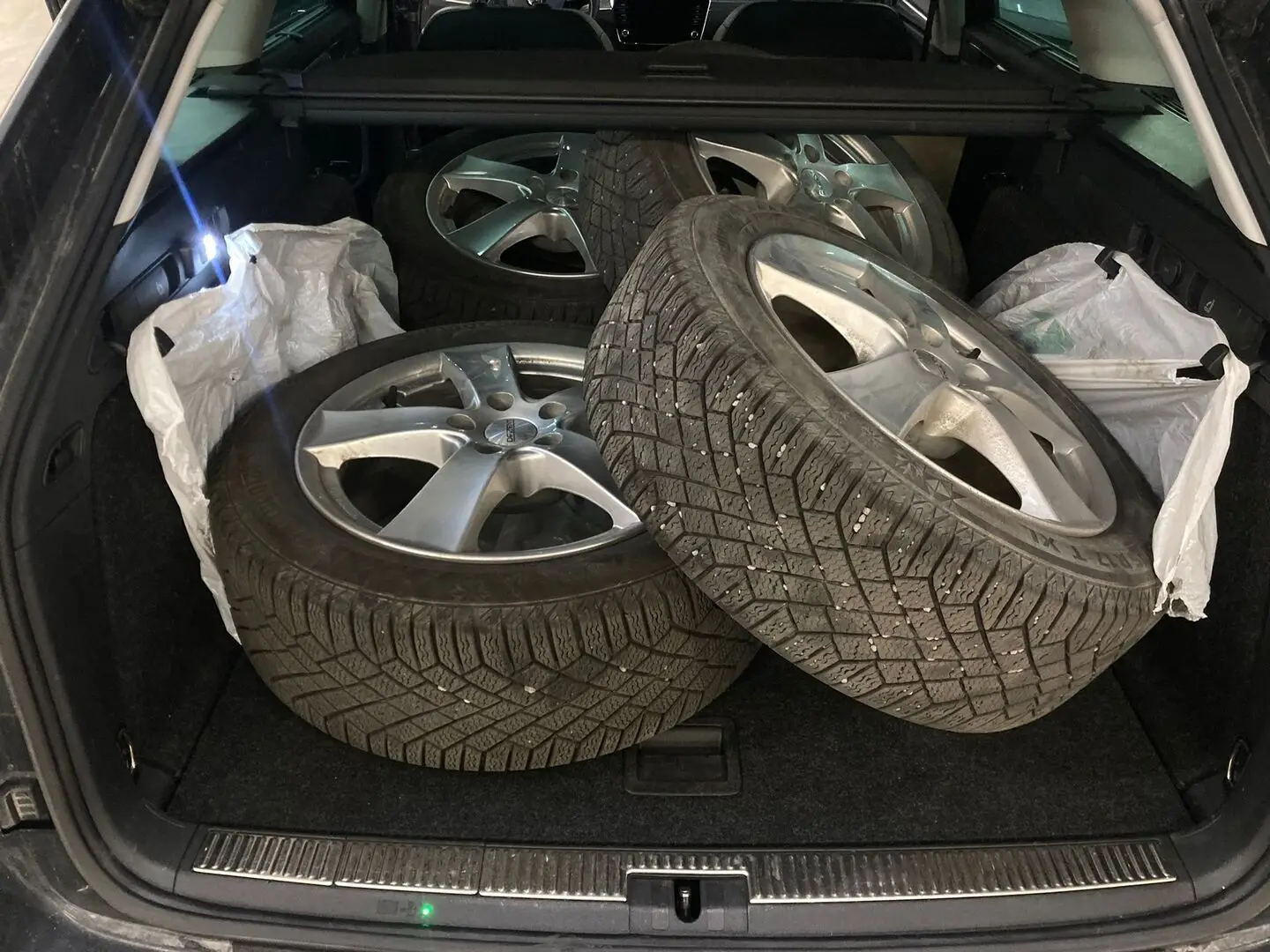 Car Image - 378go3cXpxBs3V7owBqV5F