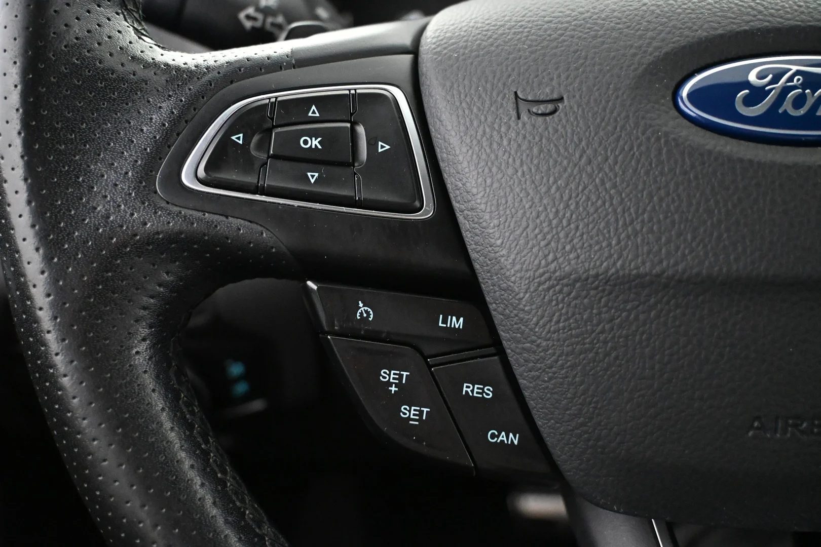 Car Image - 6spgWN9pNDlb2Dg2dOwRM7