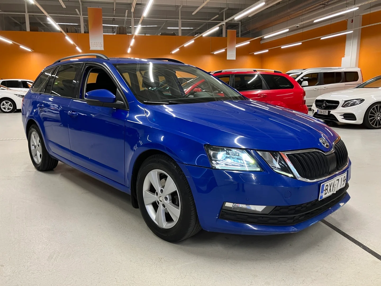 Car Image - 6jRx53eXuRmk89nXHyl0wB