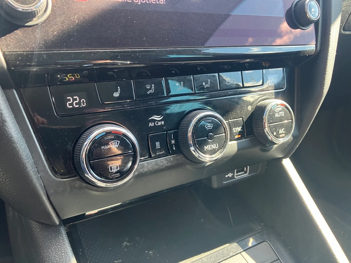 Car Image - 6Wi0IzmUYYn4NZwi6ZUrgv