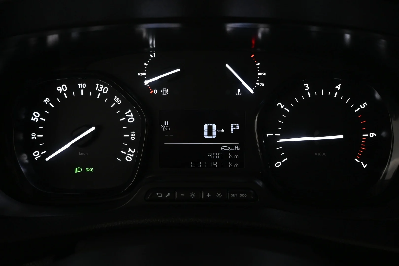 Car Image - cPWuGG2kYRXDJAqzdHsfv