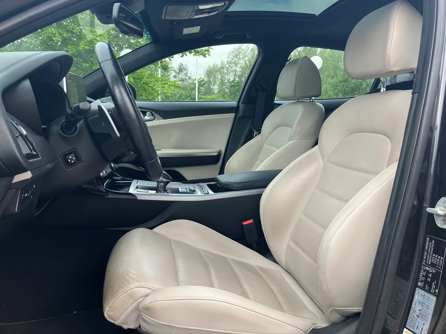 Car Image - EwGCeKWlv7qfl2dw8Kcc3