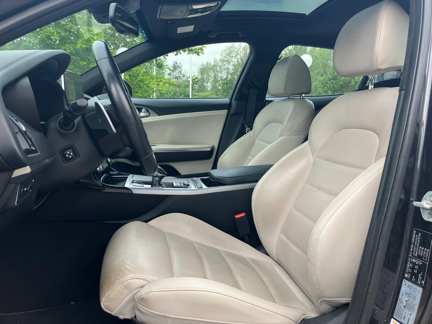 Car Image - EwGCeKWlv7qfl2dw8Kcc3