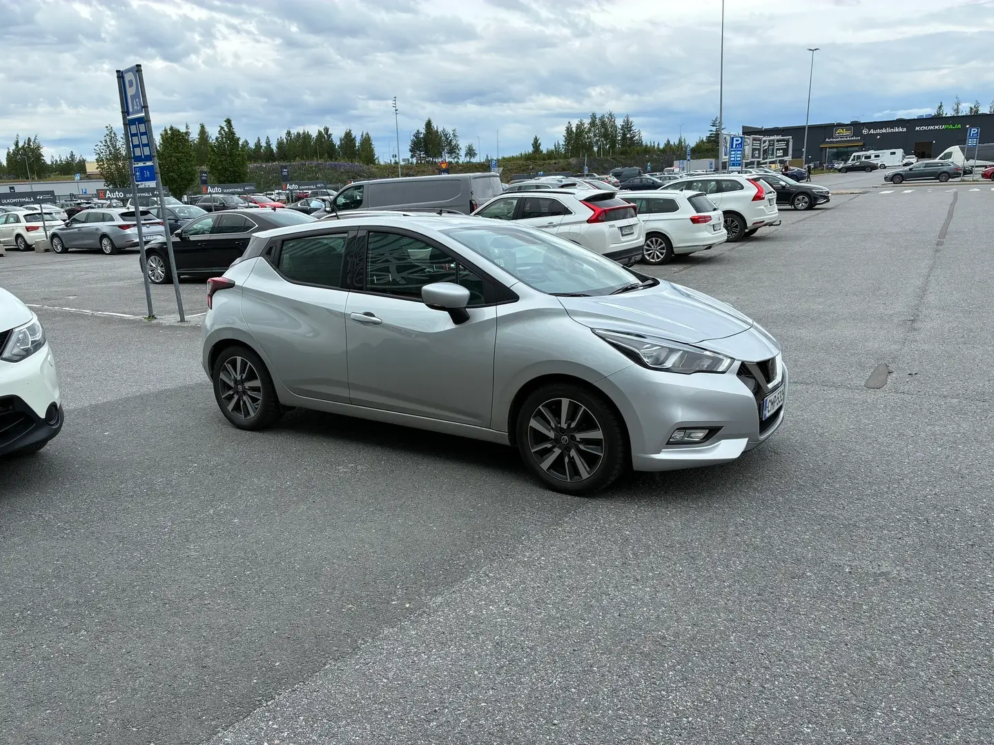 Car Image - 1CcBMbrvQo6ON1JOsZwy0G