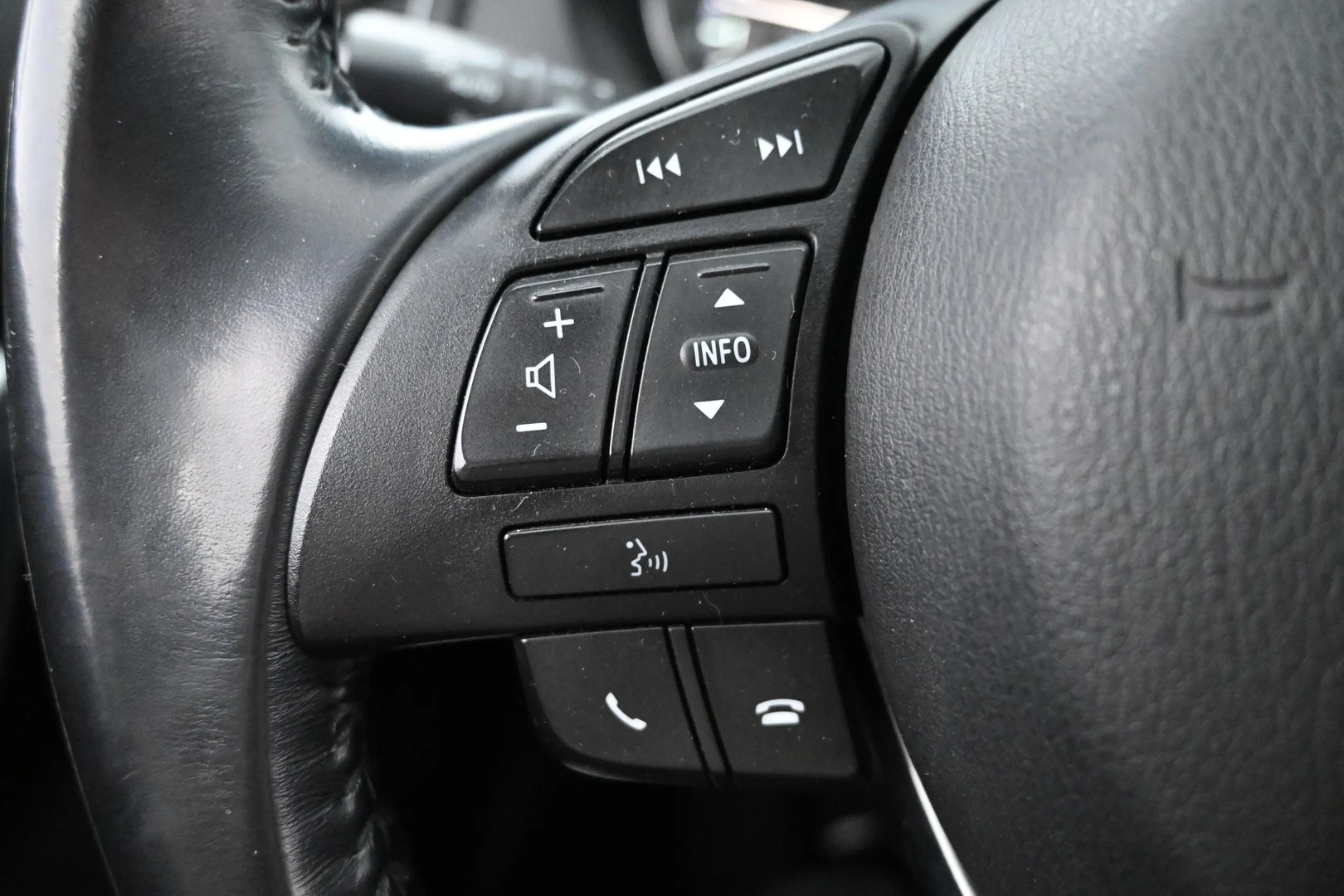 Car Image - 1U6e0tCref4gY6HSWURe5r