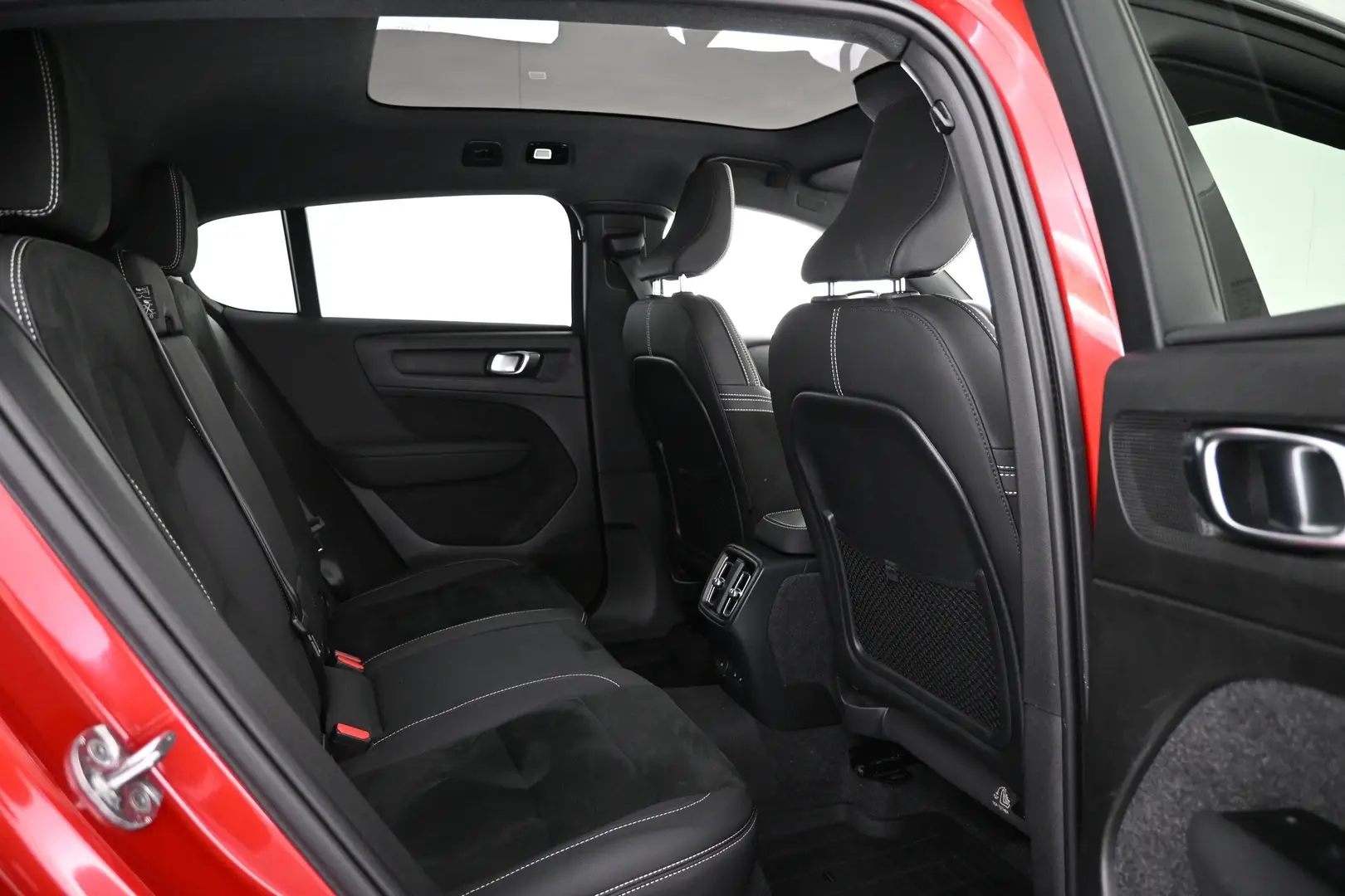 Car Image - 2KMtdDQWQxyVx5PM4By2IC