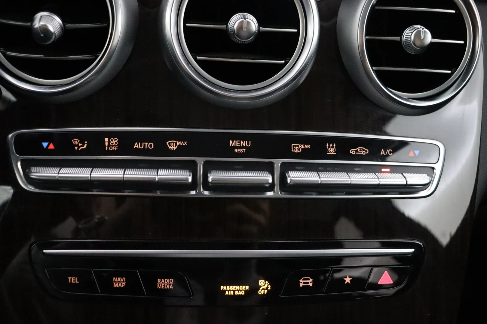 Car Image - 4QkqfVuvj2jDuUaiLfqDj