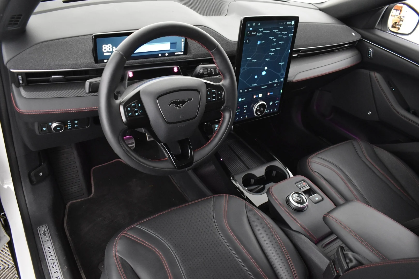 Car Image - 1phjQk5Q2Z4nsRfi5YADt6