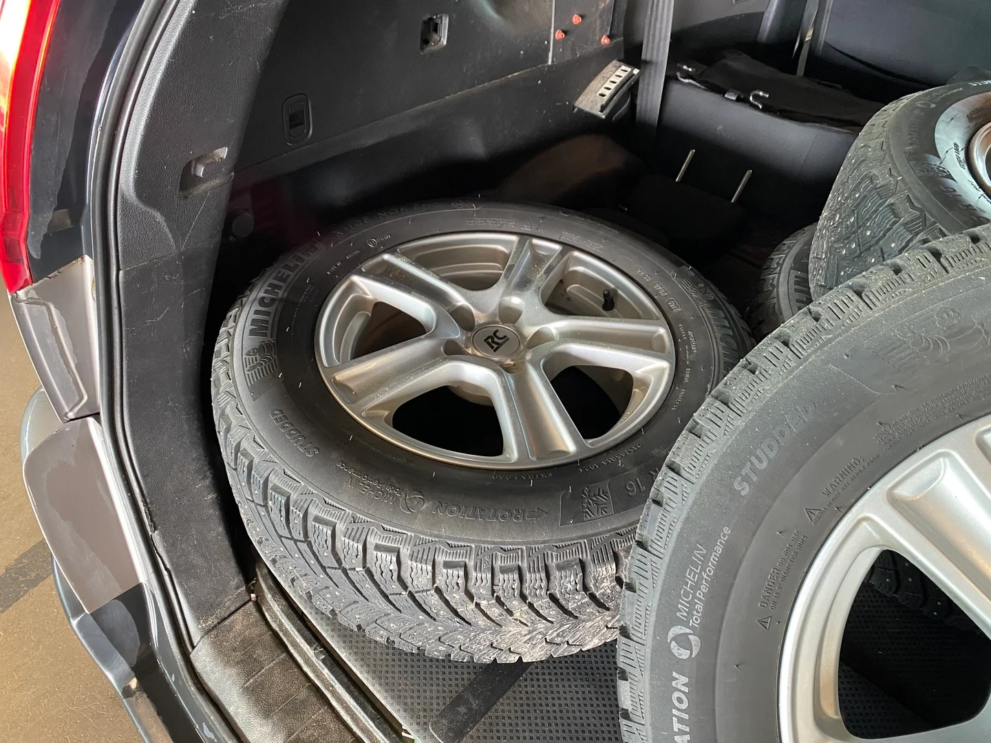 Car Image - 4ijjuSyAyMQbD53whqv7KP