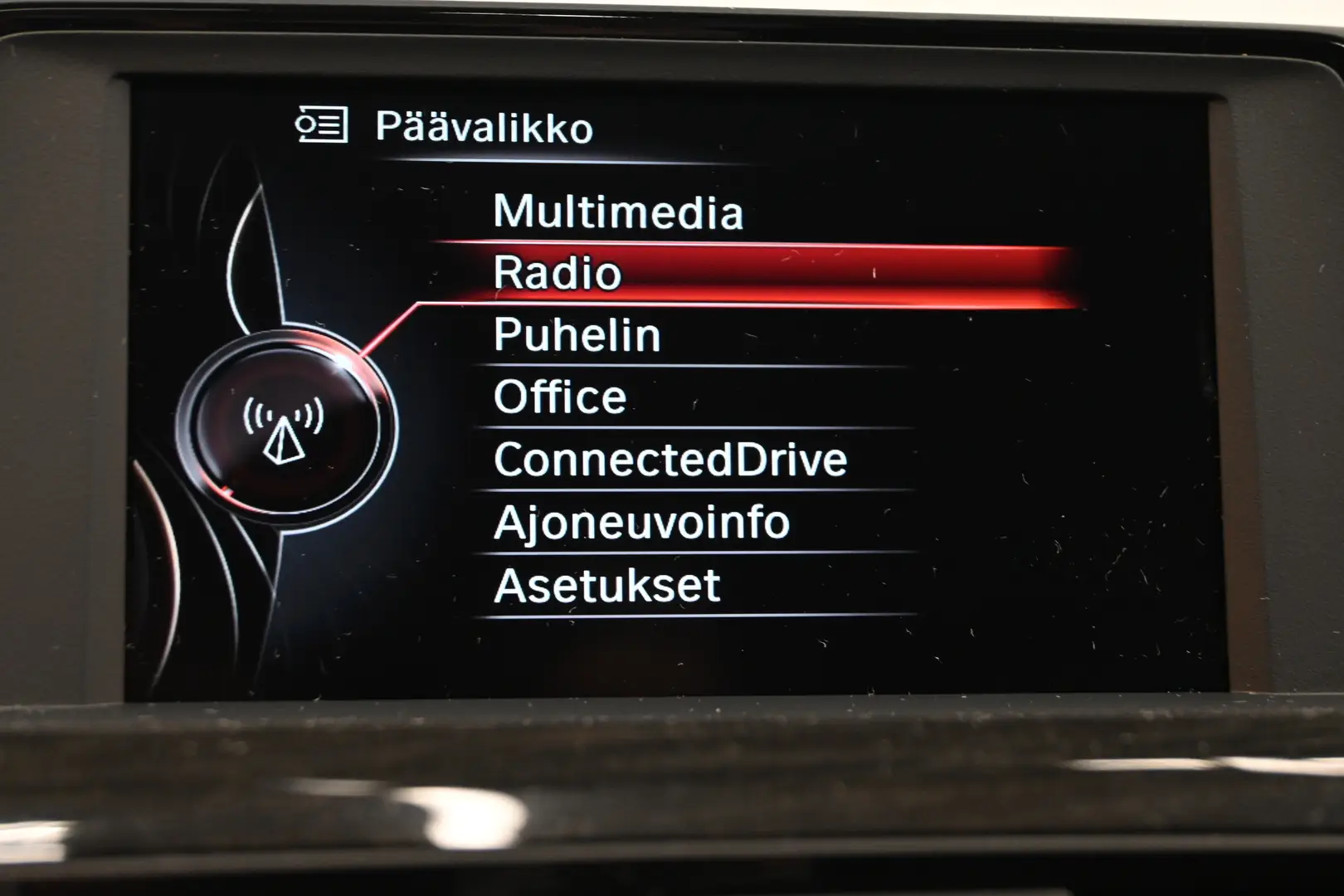 Car Image - 2hk04wf8gkFAzkGKnn7iHJ