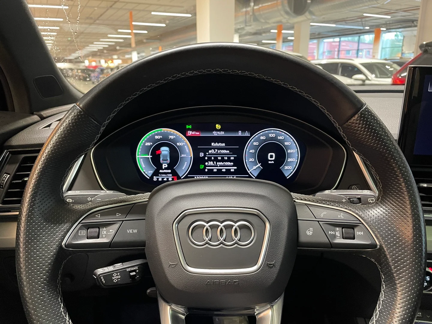 Car Image - 75v4Qw59kKZNtxHAxw21Zy