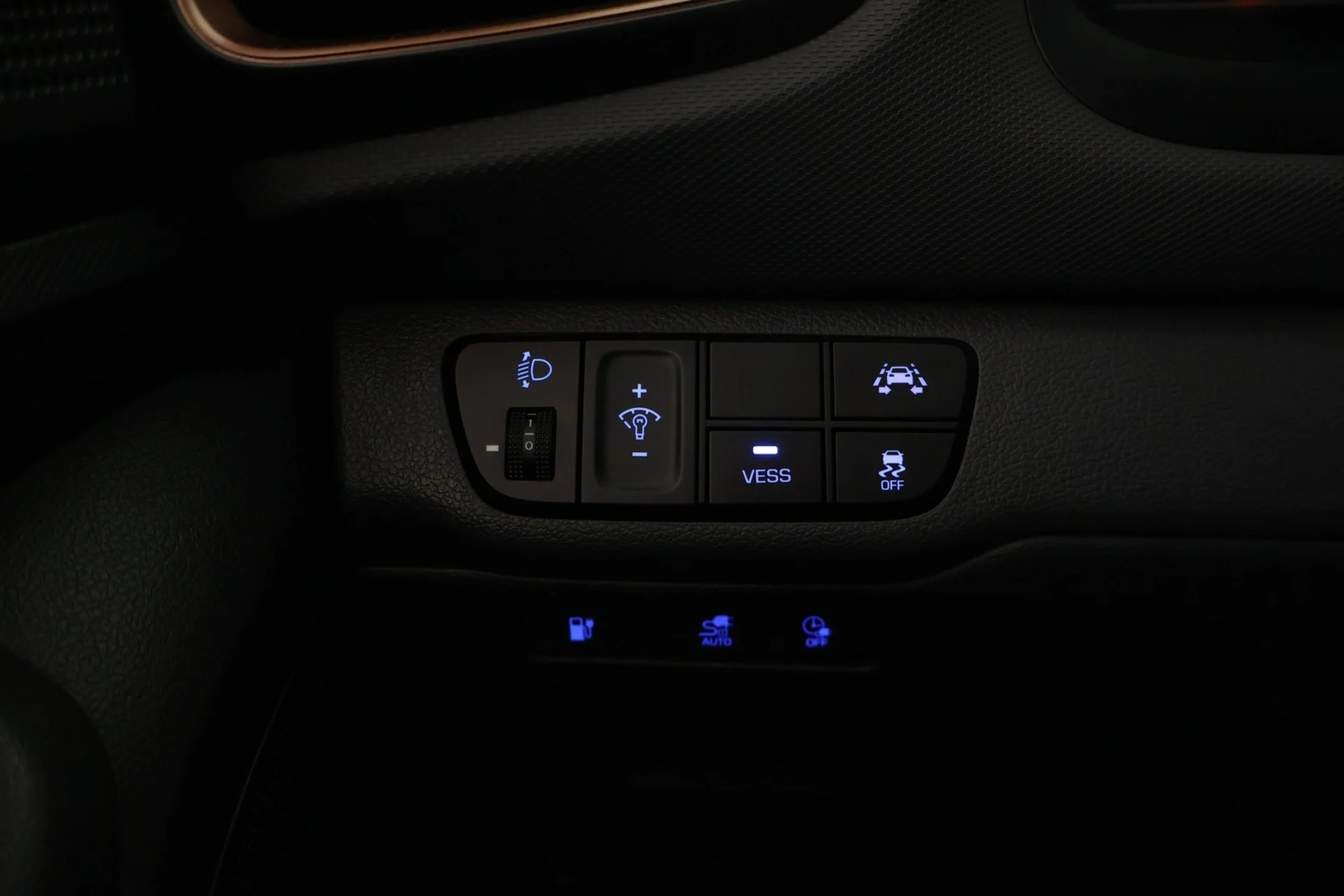 Car Image - eacp2xgaY5VYMUVGg7vHZ