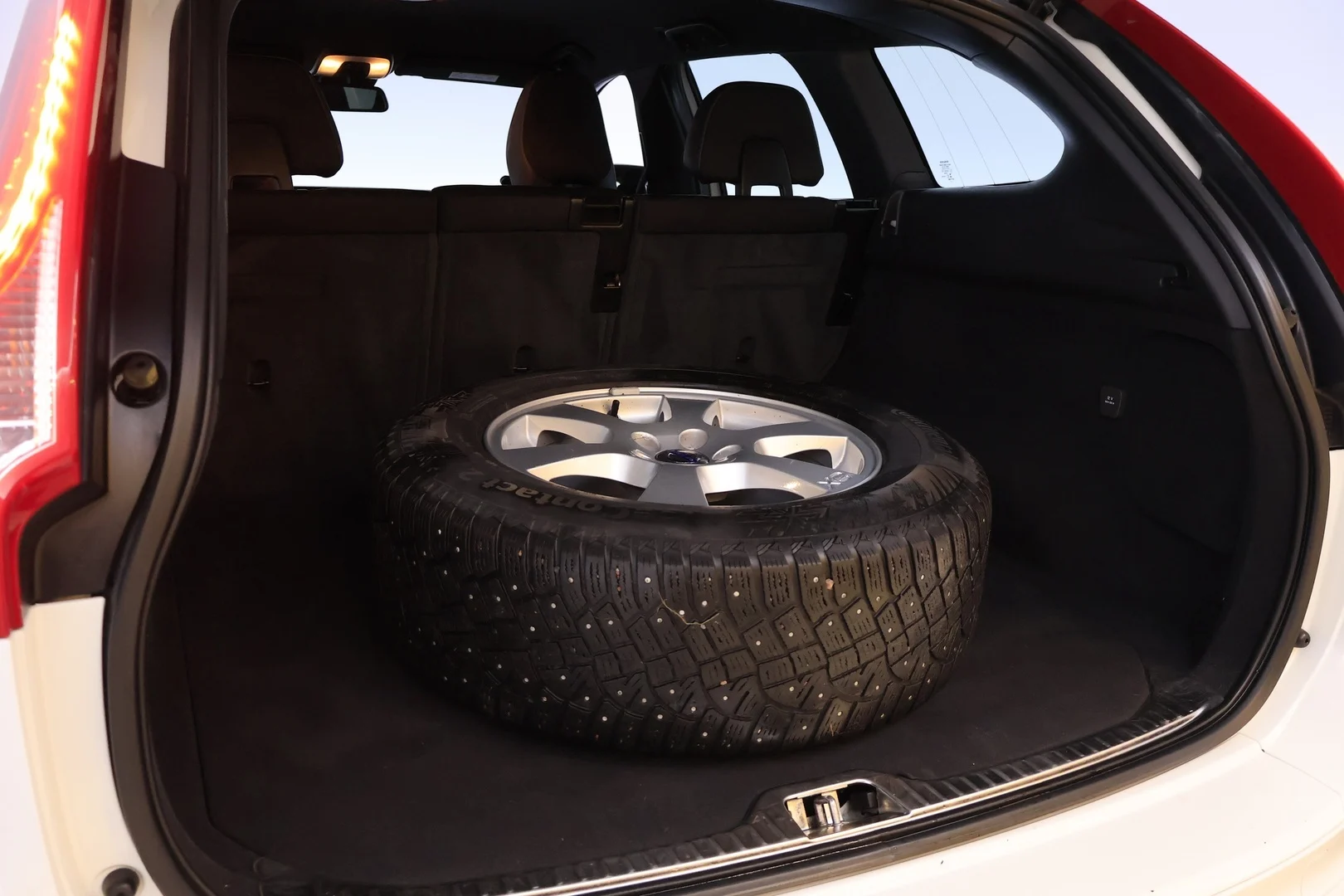 Car Image - 10W89BqtXUUiKPatsjgdCp