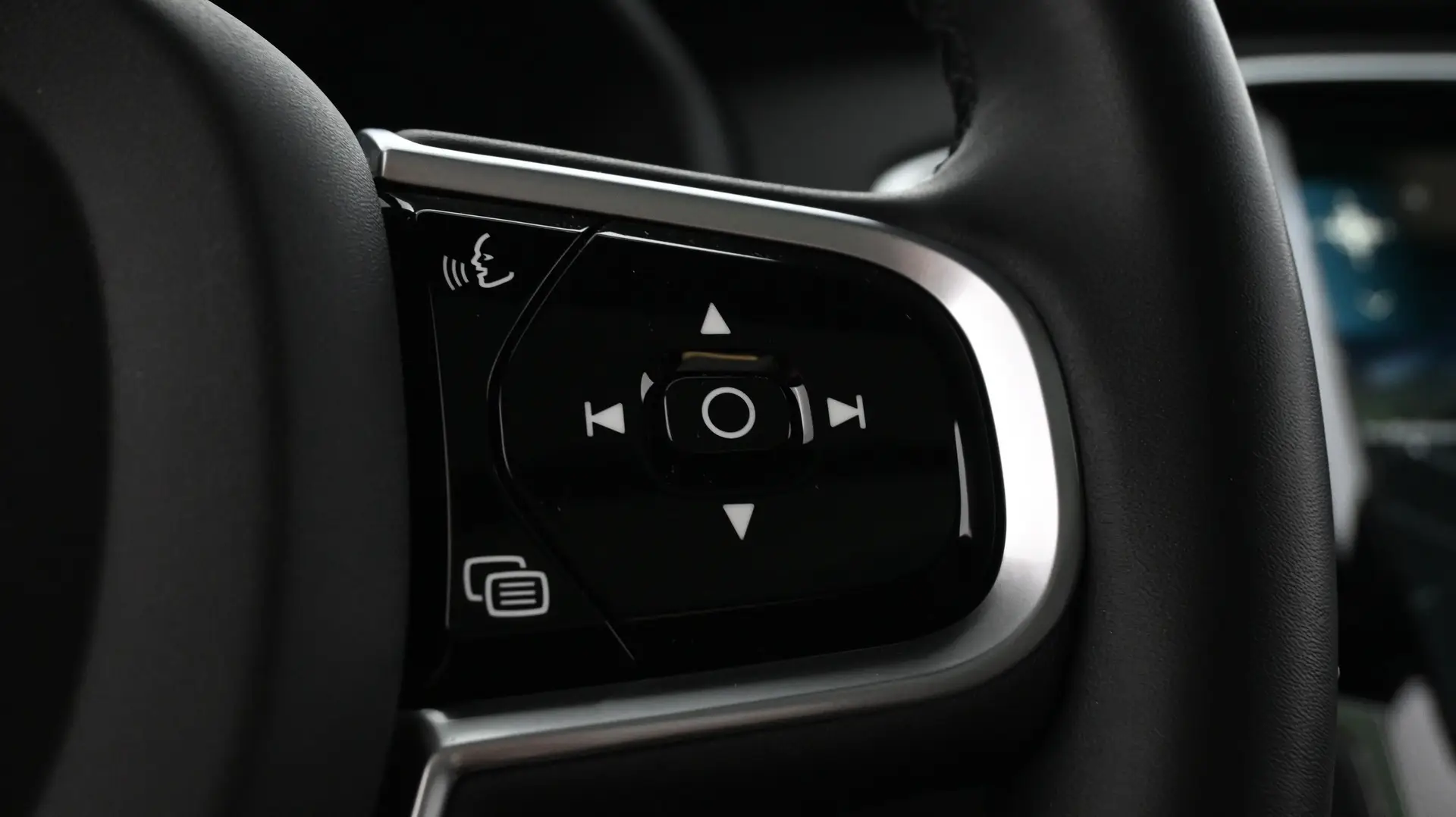 Car Image - 1UOdxTNotaofxFc6s8C5pN