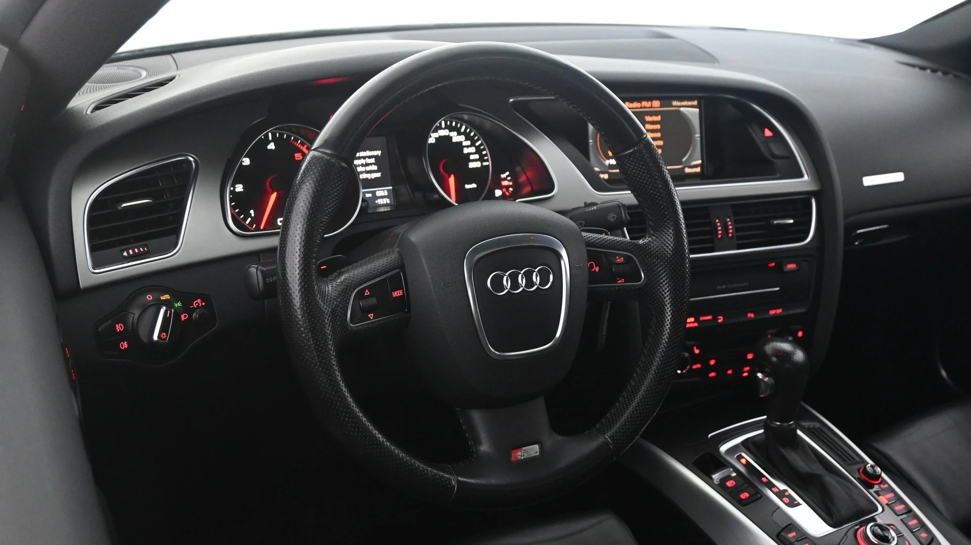 Car Image - 6moijNqvXY0lJpd1KhYDHX