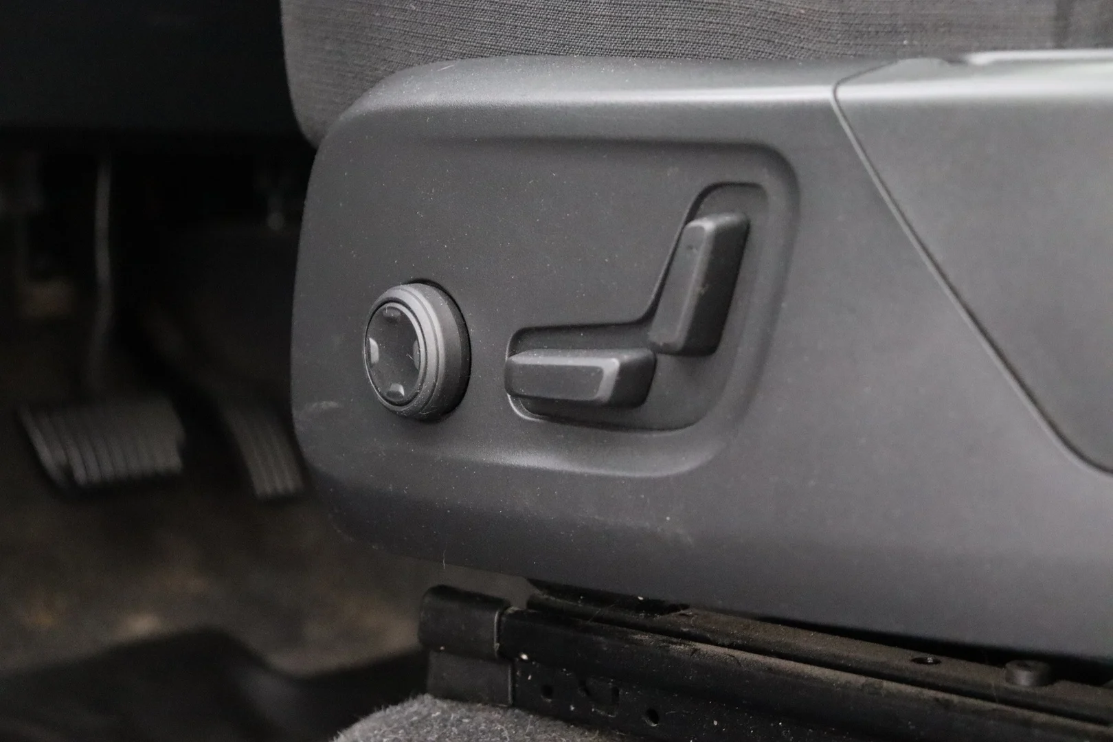 Car Image - 4SQNjvDhyND3dNtvfPohhZ