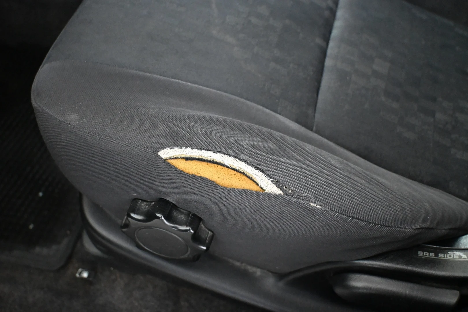 Car Image - 1wsUaG4G2y4EEMtzdQvtcx