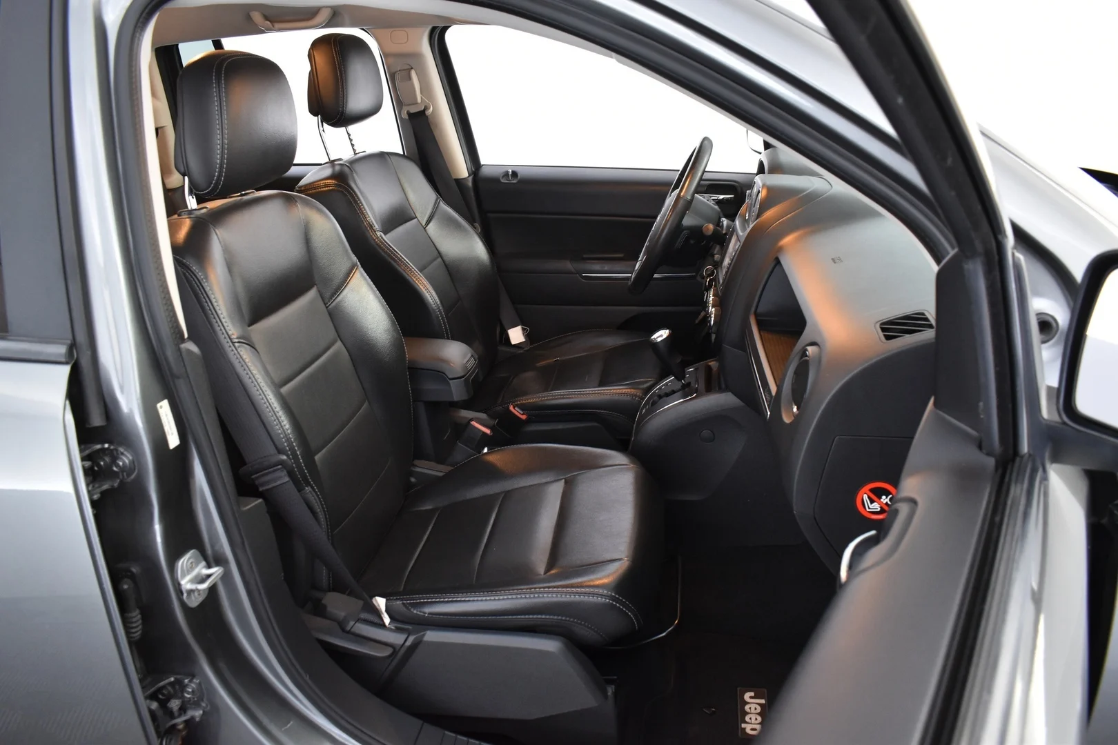 Car Image - 4y1rnj4E97o3HlJ6bLNBme
