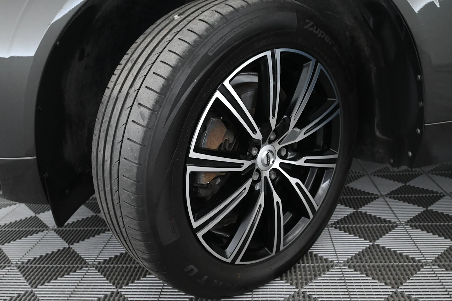 Car Image - 3zHdd65oEoUEbml5llbsC3