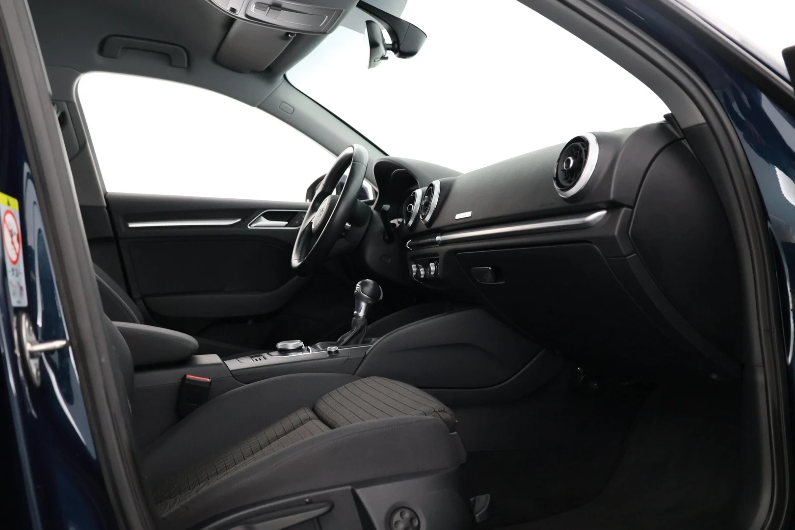 Car Image - 4IMIXNROpf4D3Tp1nLxNL6
