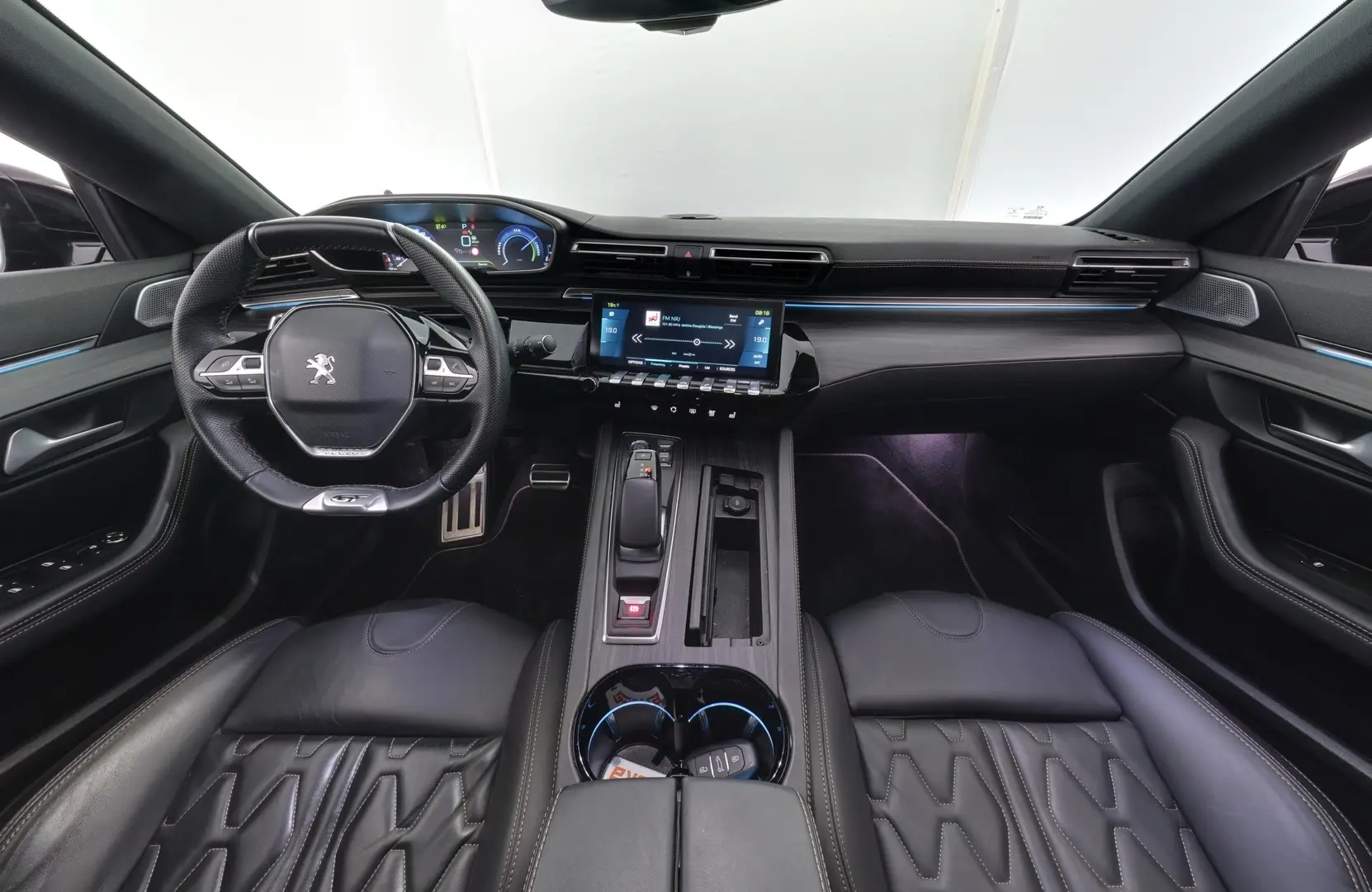 Car Image - 6yn69QwIVBZNQzr3Ewh0hU