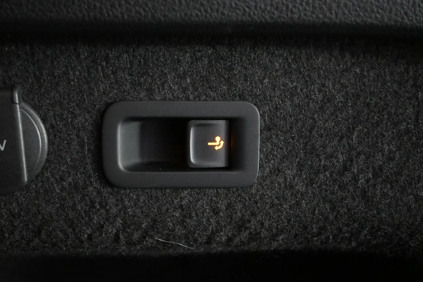 Car Image - 2q1WqLVp3qO2wru4aSn1Az