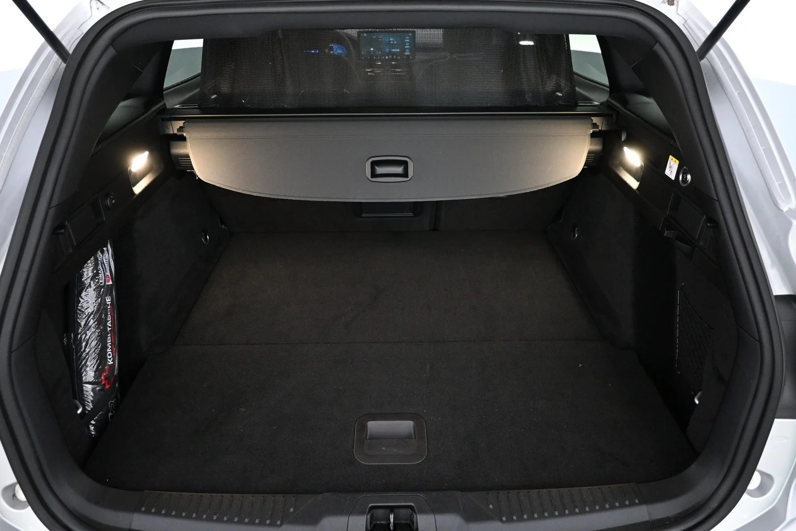 Car Image - 27E5oNY6xIBLfTIZnAYroV