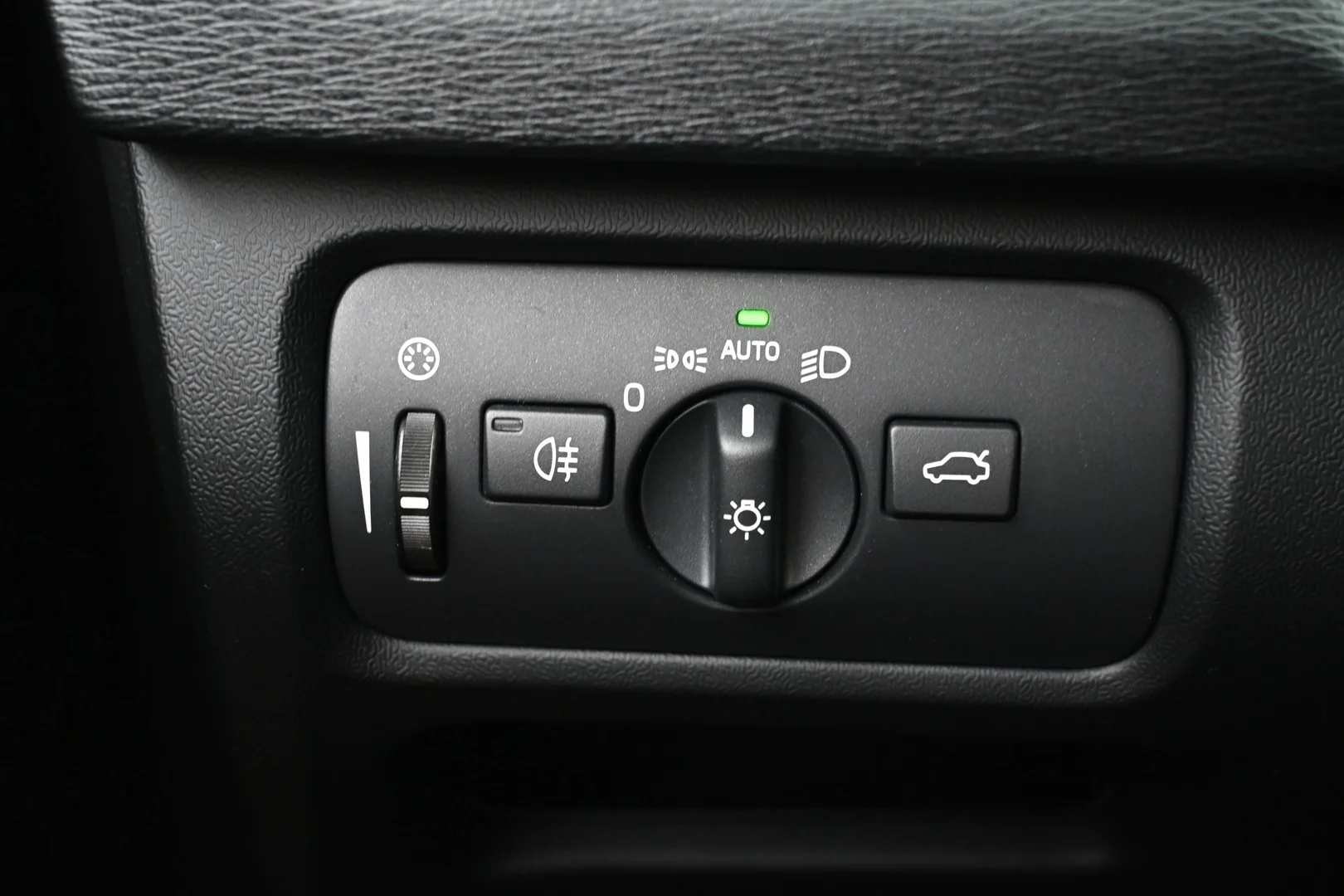 Car Image - 4vKvj6LlbZ8DlOZUPu7u0I