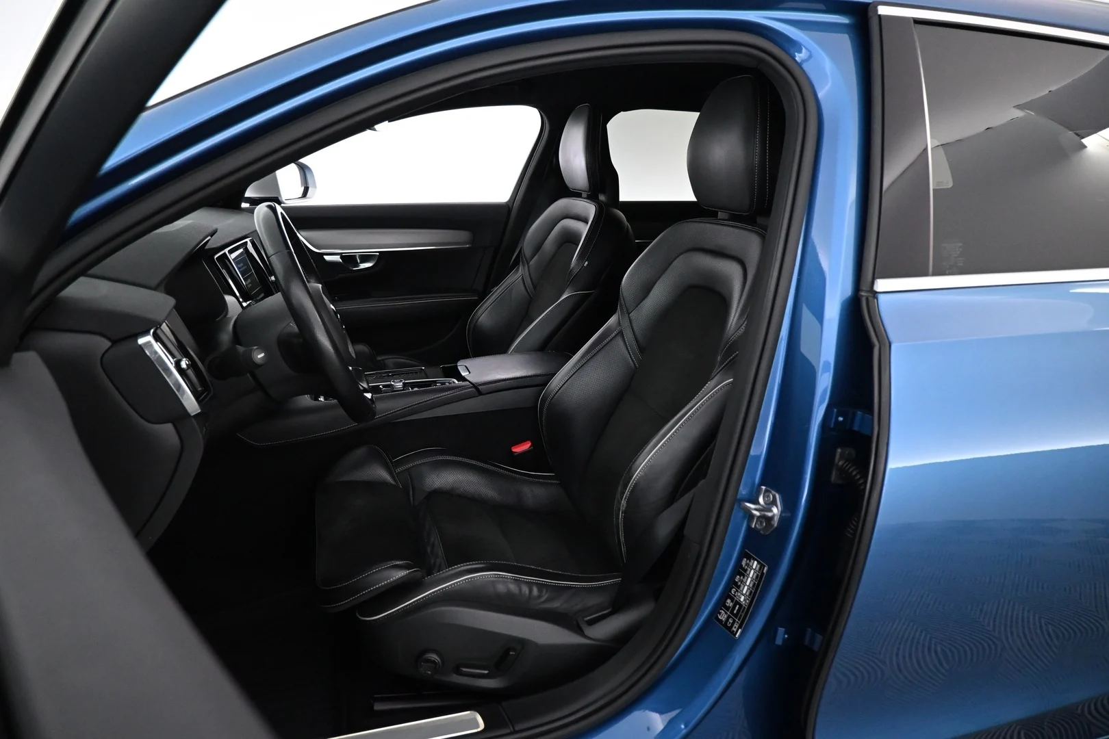 Car Image - 54Lg1AWJt3daw8pv0ksRiT
