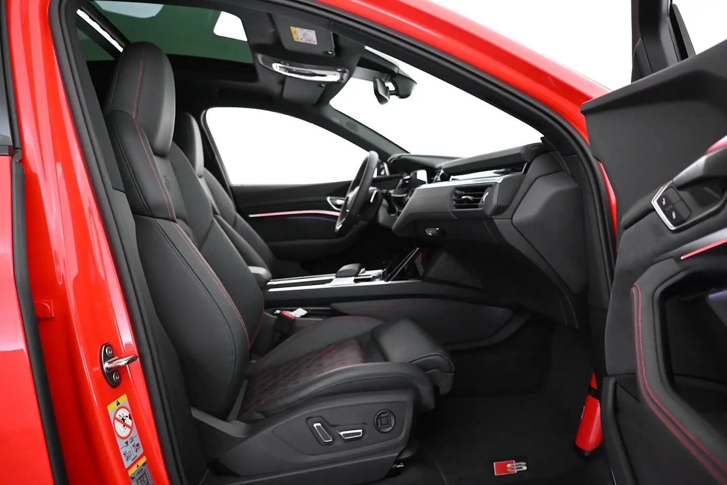 Car Image - 79TG8GiCDd5e8RDns5ghYe