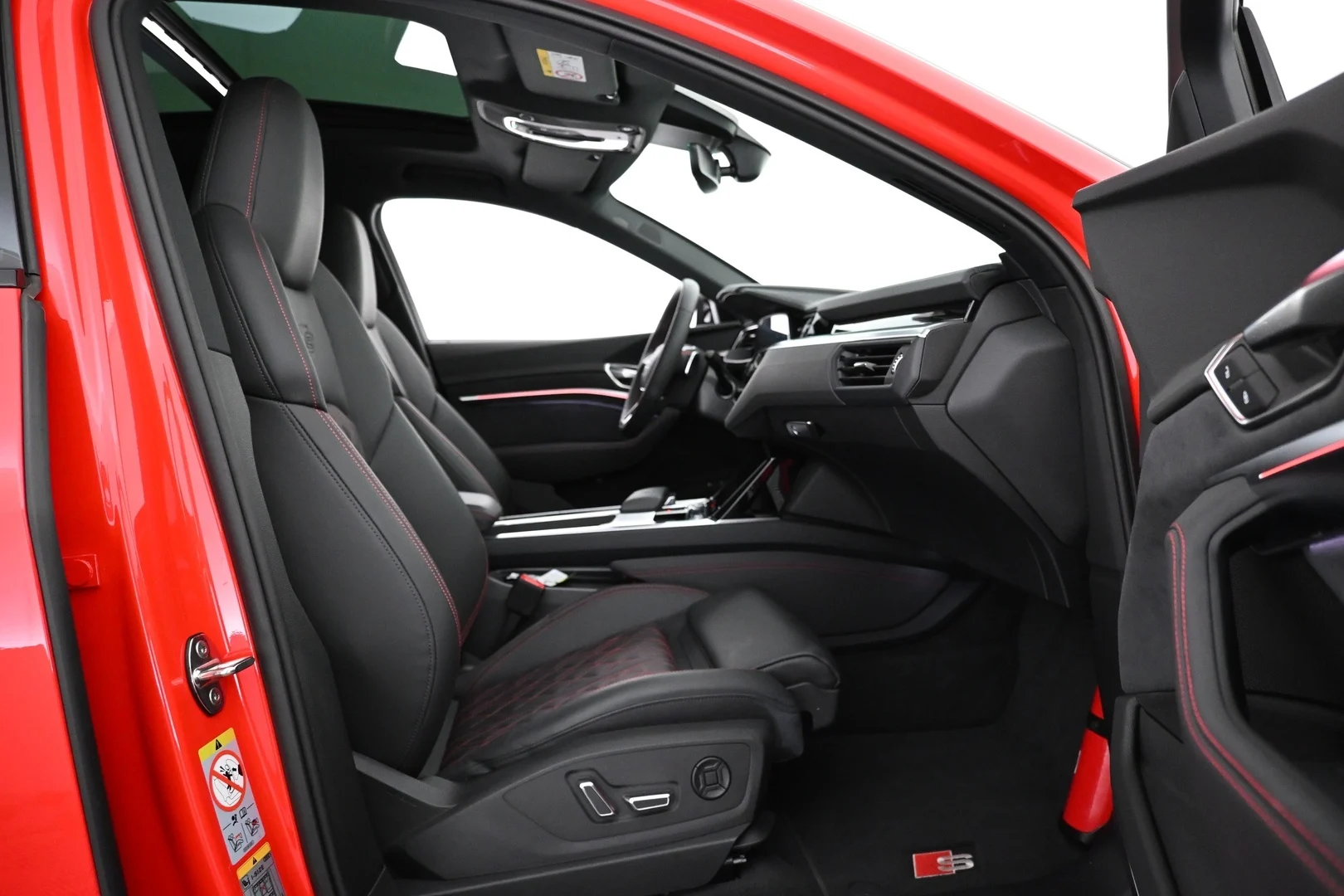 Car Image - 79TG8GiCDd5e8RDns5ghYe