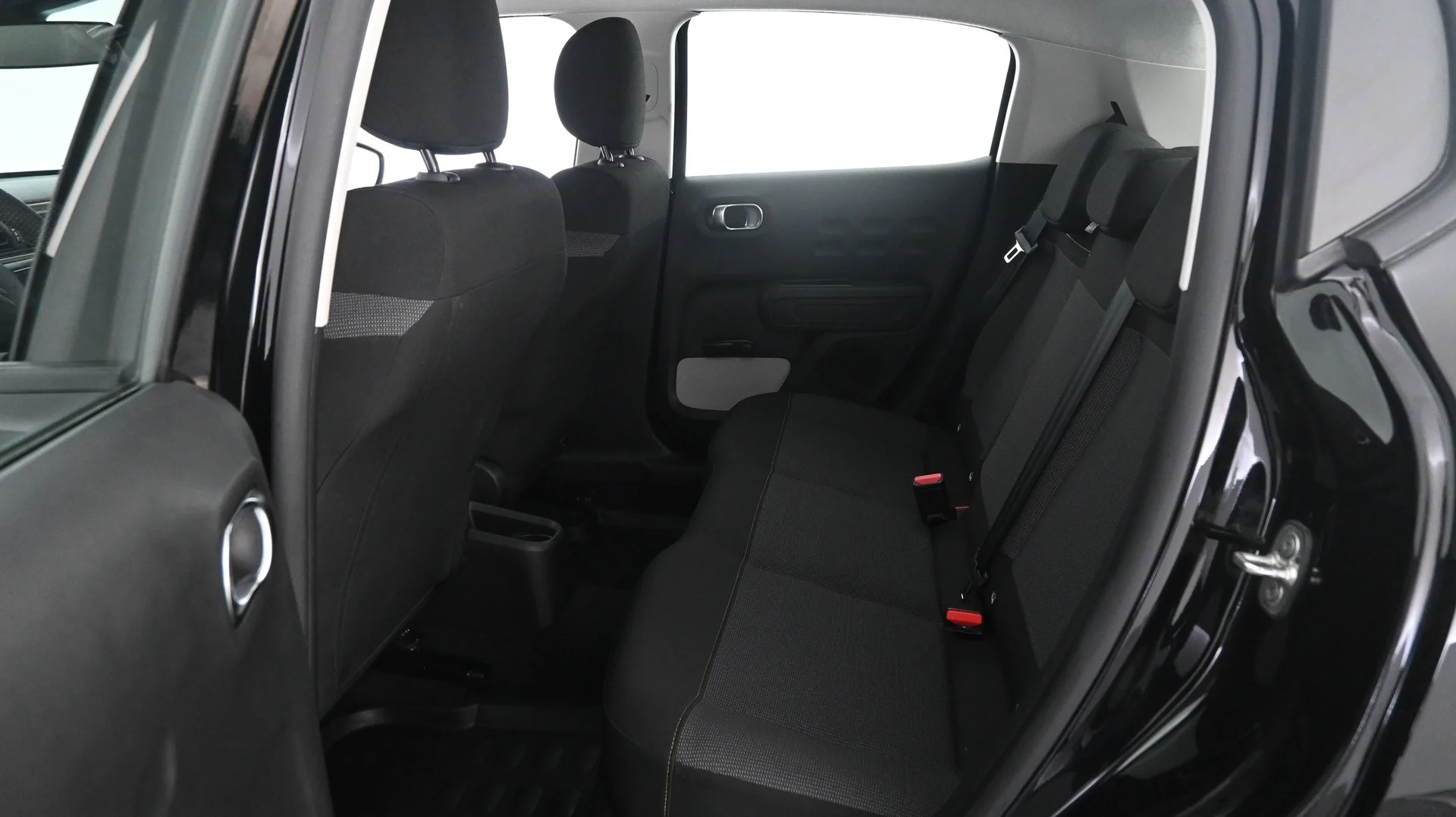 Car Image - 3g8WEuEaIFLcsJhTf9LviV