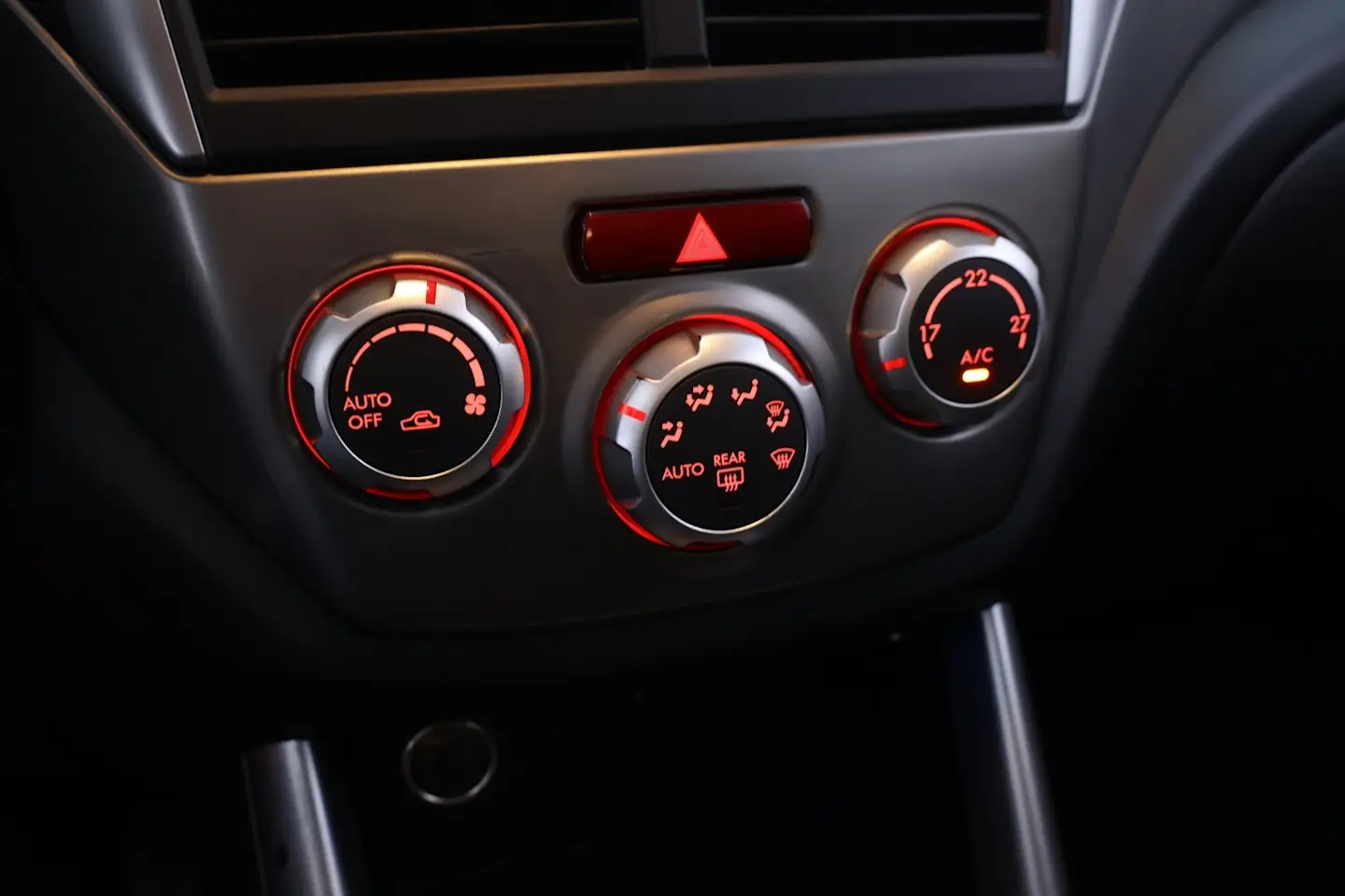 Car Image - 6w2LRCql21PKkiwvf27ZPI