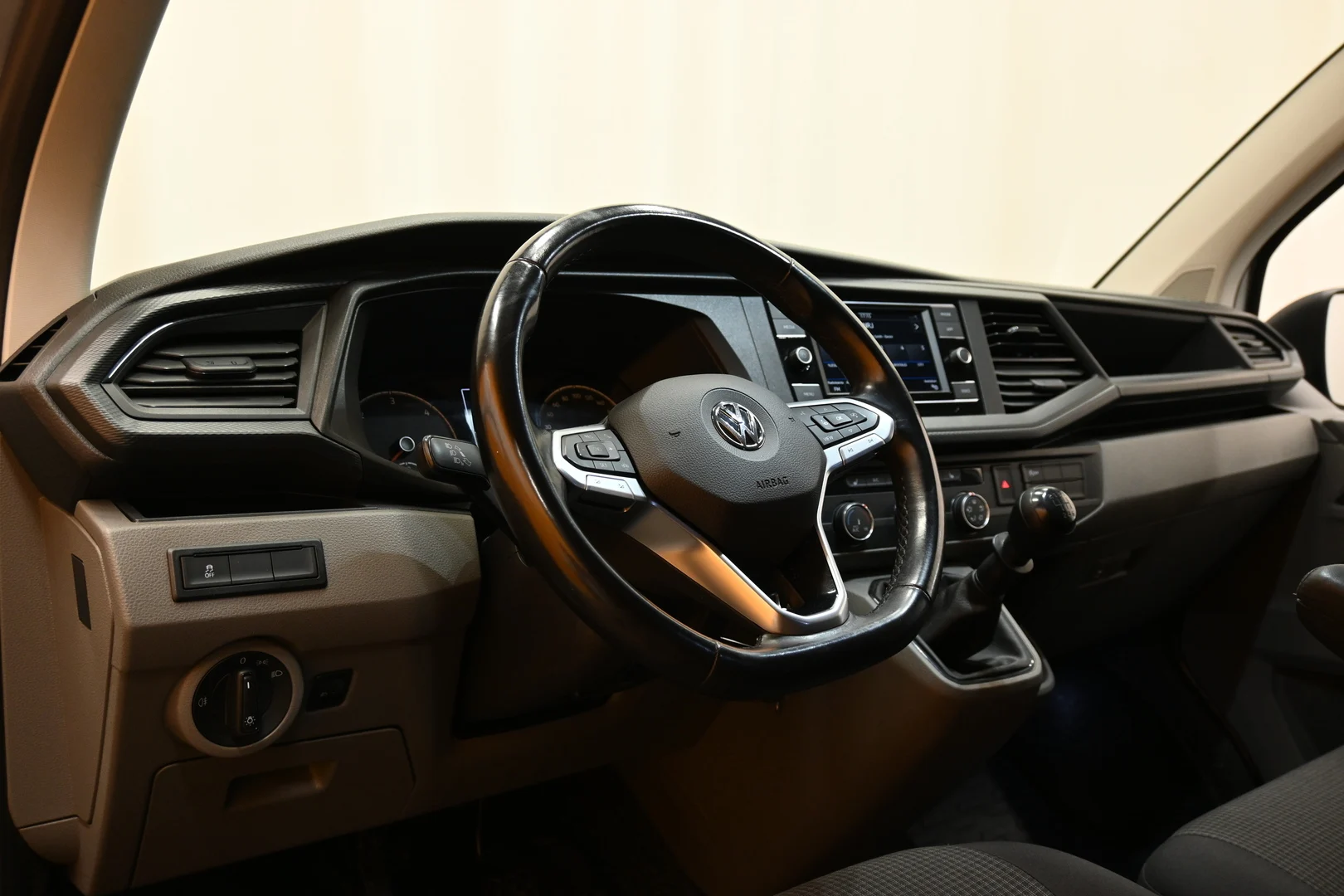 Car Image - 77qnMrnyKHouhjyxSmXCi9