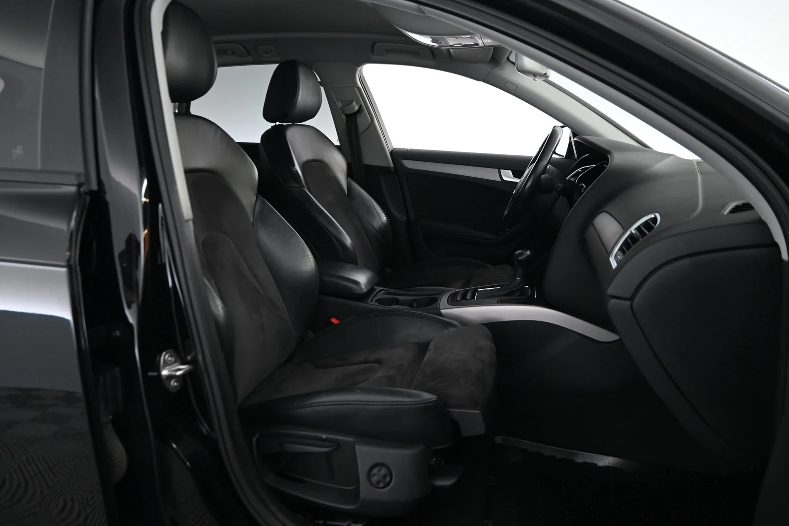 Car Image - 6kpfvQDEKedfsMrn5d0Ei0