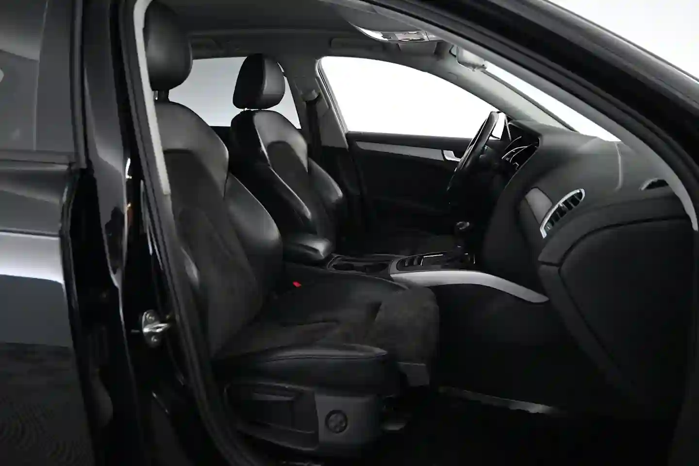 Car Image - 6kpfvQDEKedfsMrn5d0Ei0