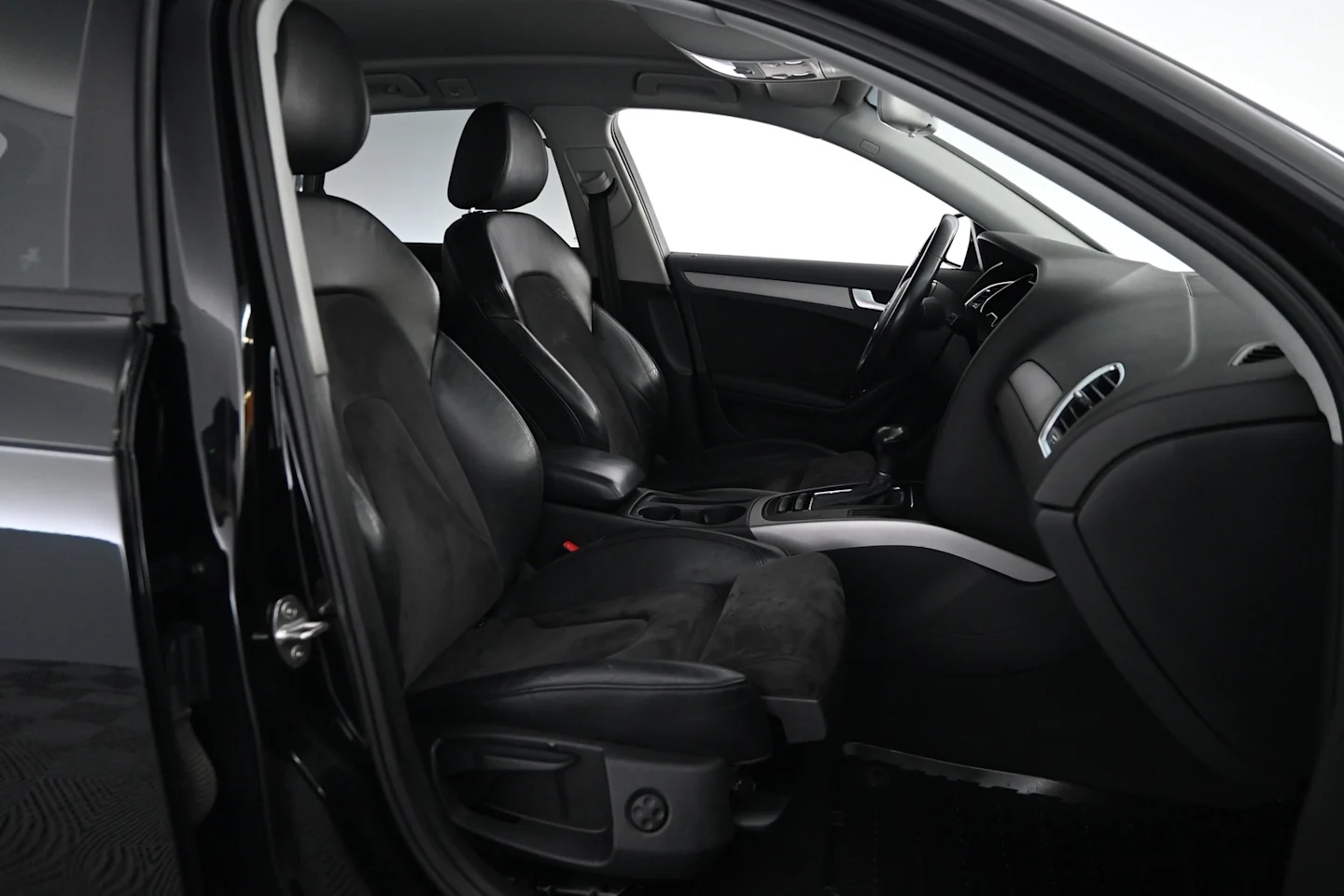 Car Image - 6kpfvQDEKedfsMrn5d0Ei0