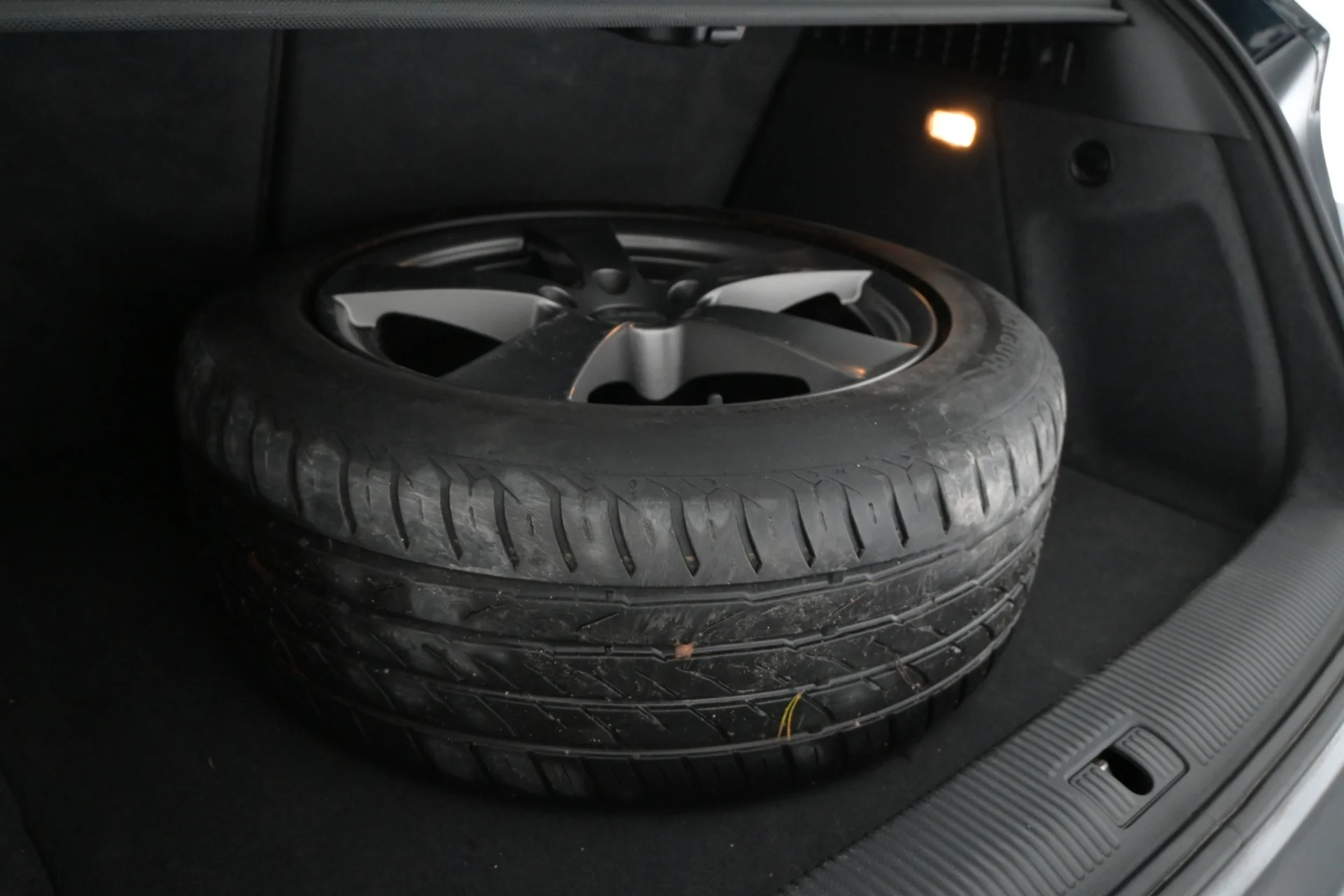 Car Image - 6QHPqfyRXGy0NG4tfPclbI