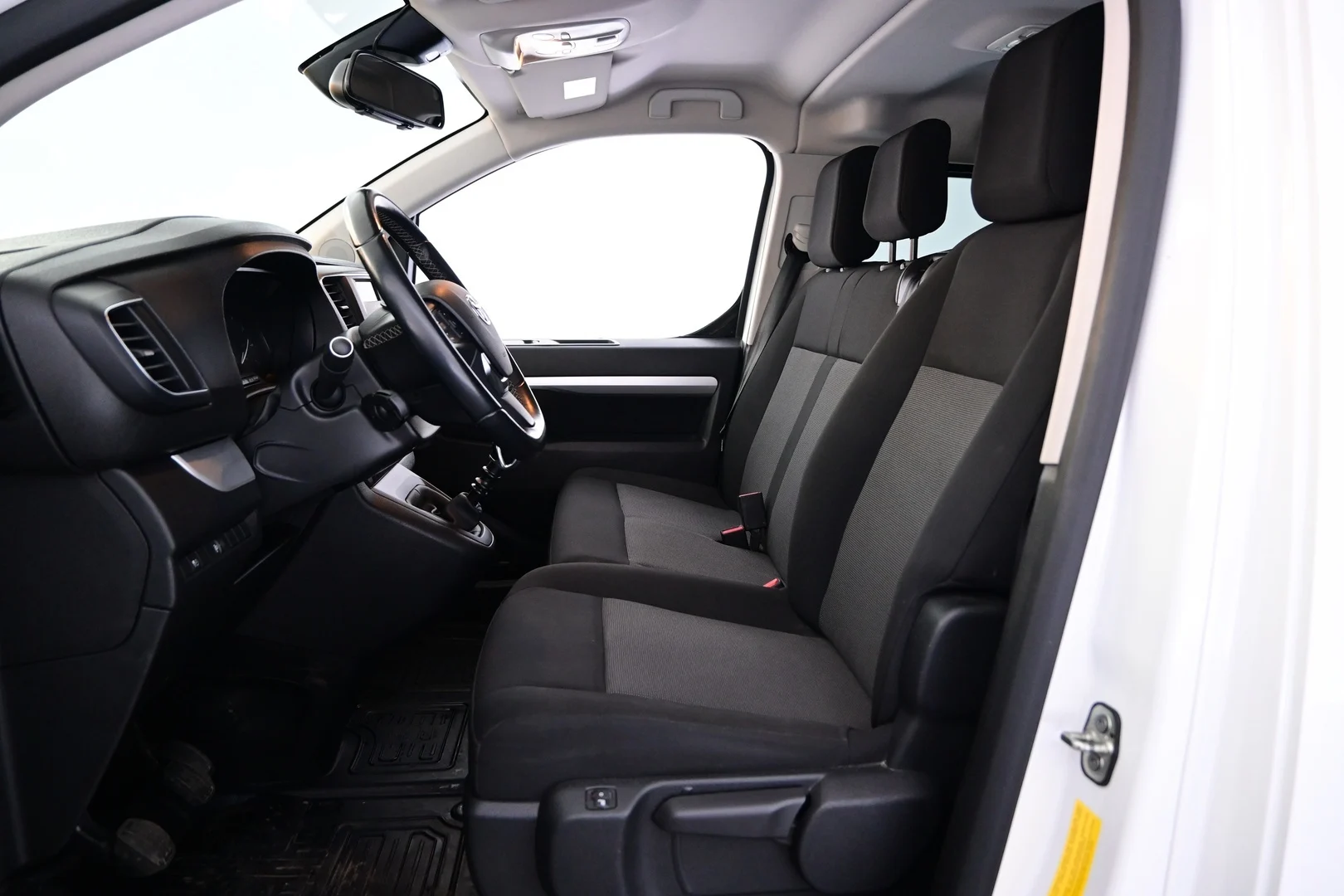 Car Image - 4HhTsxDSvtl5bA7V3bM5yS