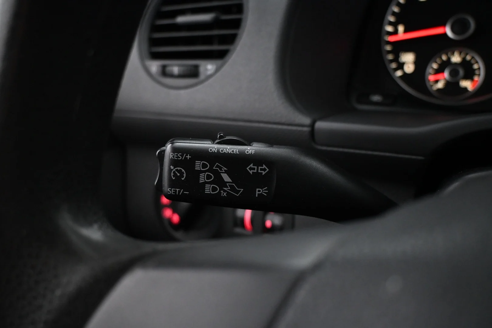 Car Image - 2oEKUcmhjYbNHp7bQhxWIT